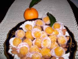 Kuglice sa pomorandžinom korom i bademima